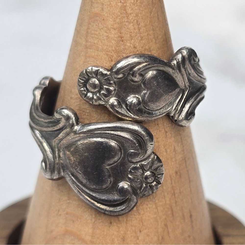 Vintage Avon Sterling Silver Bypass Spoon Ring Floral Heart Scroll Design 5g